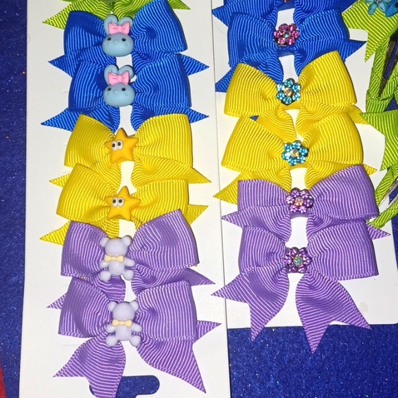22 Dolled Up Hair Clips - Picture 3 of 13